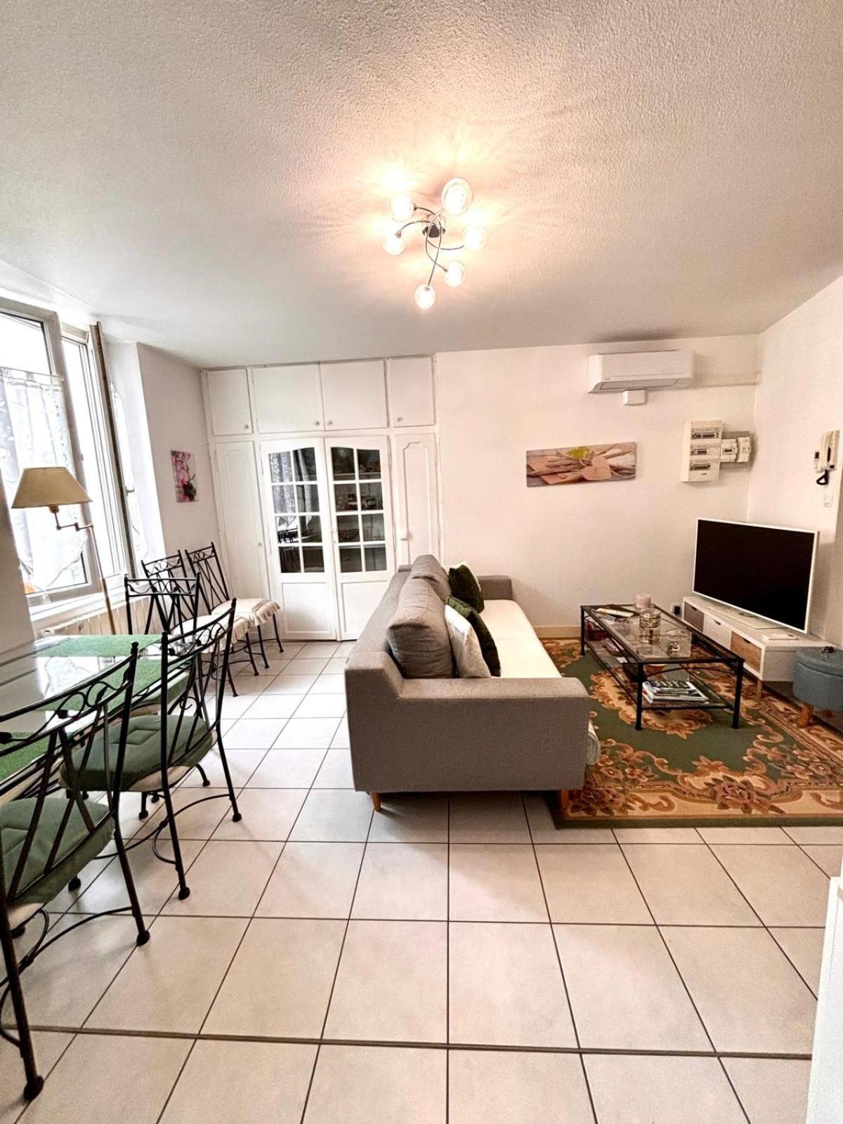 Chez Lucia Appartement Climatise Périgueux Εξωτερικό φωτογραφία